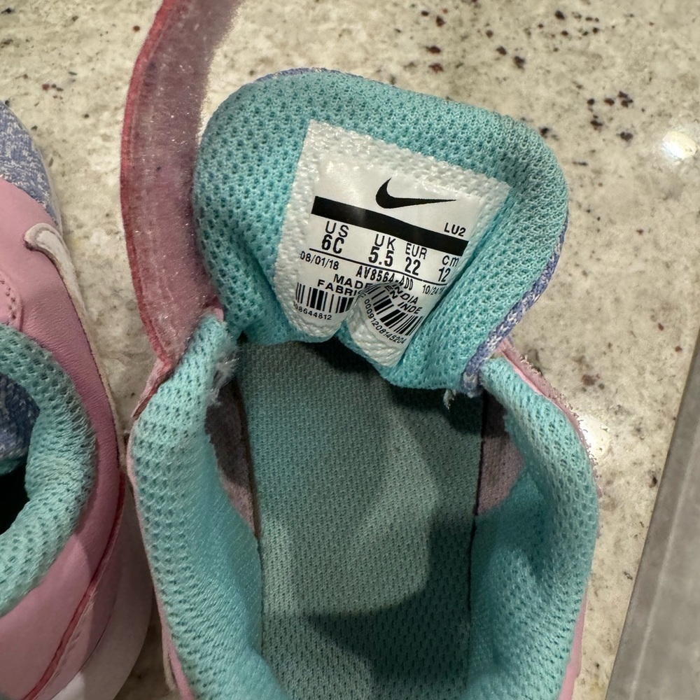 Nike pink Velcro sneakers toddler size 6 - Picture 6 of 8